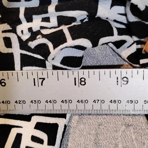 Cleo Petites Black & White Geometric Design Blazer  NWOT in Size Small - Picture 10 of 11